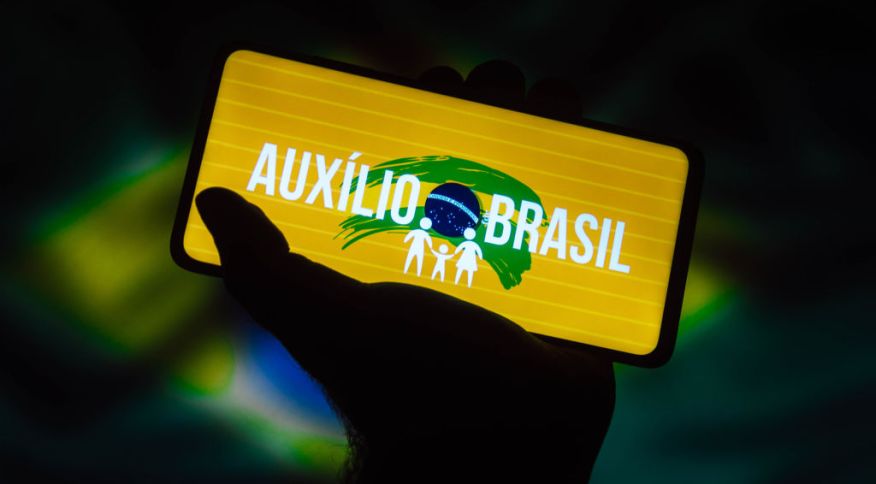 Auxílio Brasil substitui o Bolsa Família, sem necessidade de recadastramento