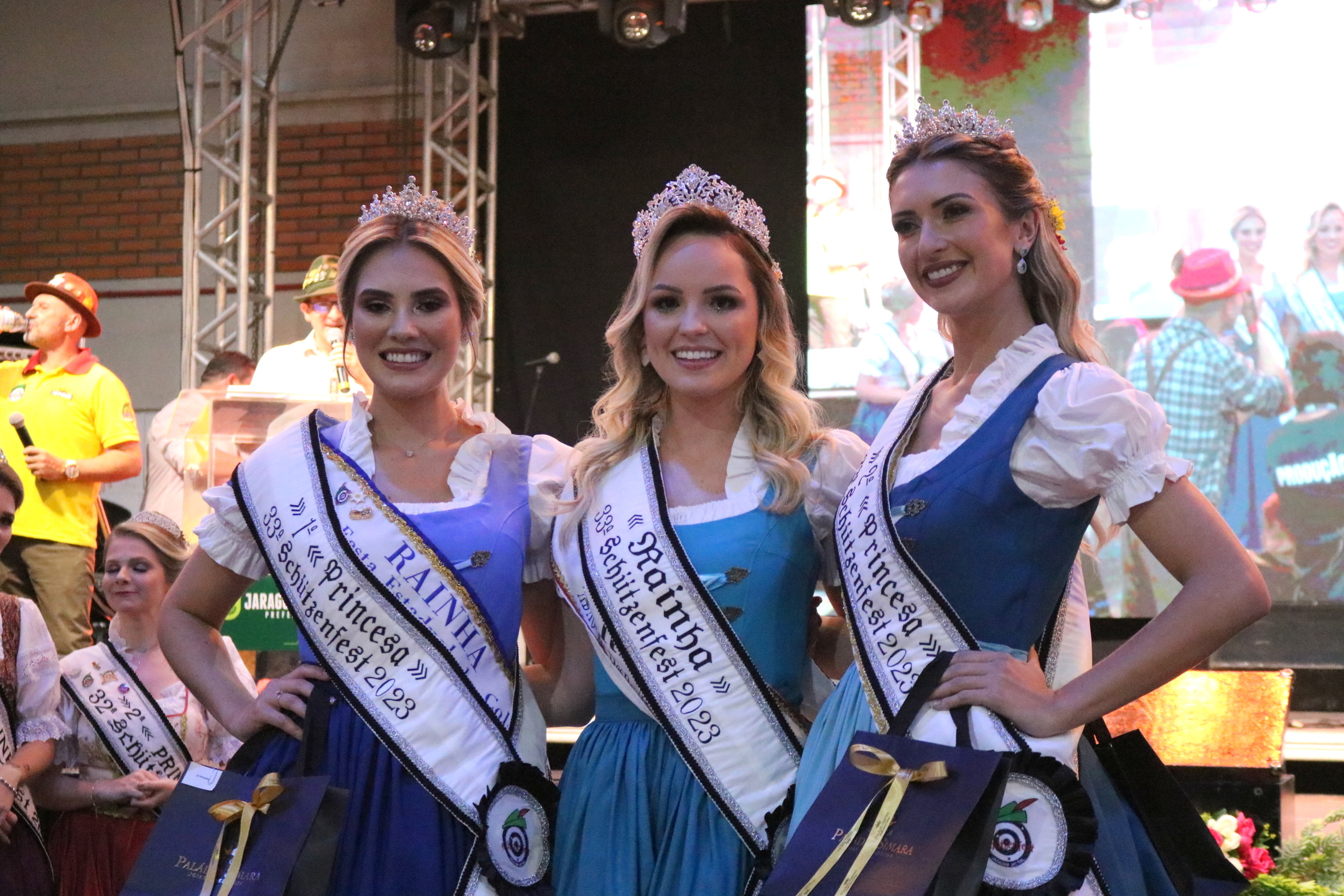 <strong>Mainy Steinert  é a rainha  da trigésima terceira Schützenfest</strong>