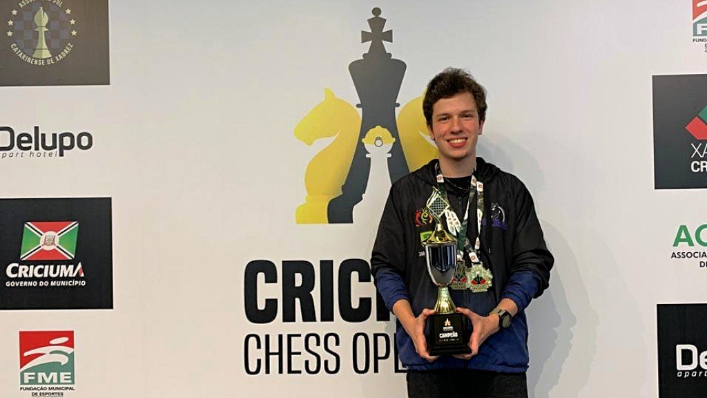 <strong>Lucas Piccoli conquista ouro em torneio internacional de xadrez</strong>