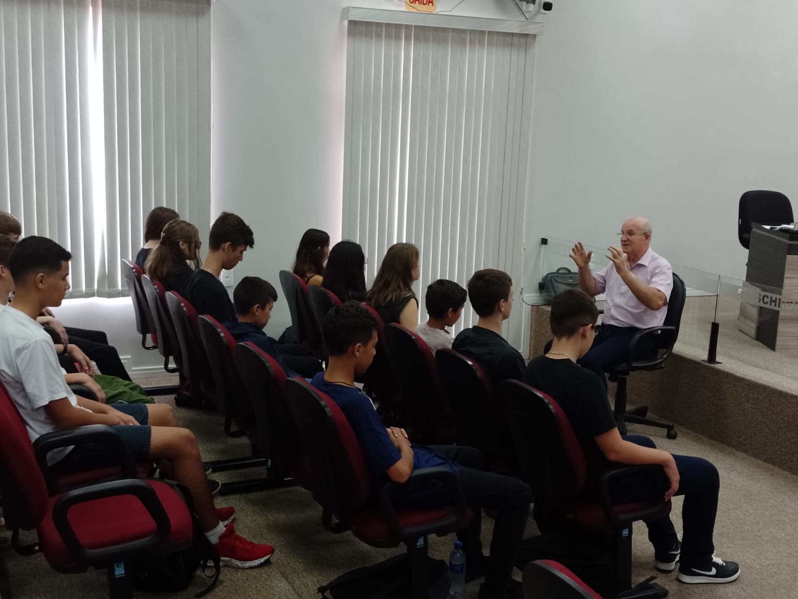 <strong>Escola do Legislativo da Avevi realiza curso de oratória e apresentação em público para vereadores mirins de Schroeder</strong>