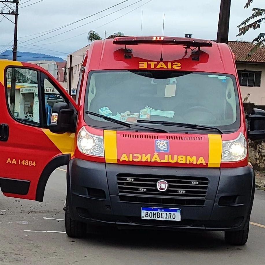 Em uma tarde, três acidentes entre carros e motos aconteceram em União da Vitória.