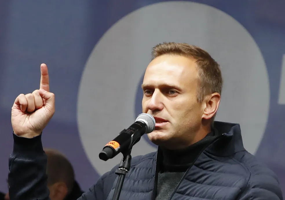 Navalny lança campanha anti-Putin e anti-guerra no início de novo julgamento